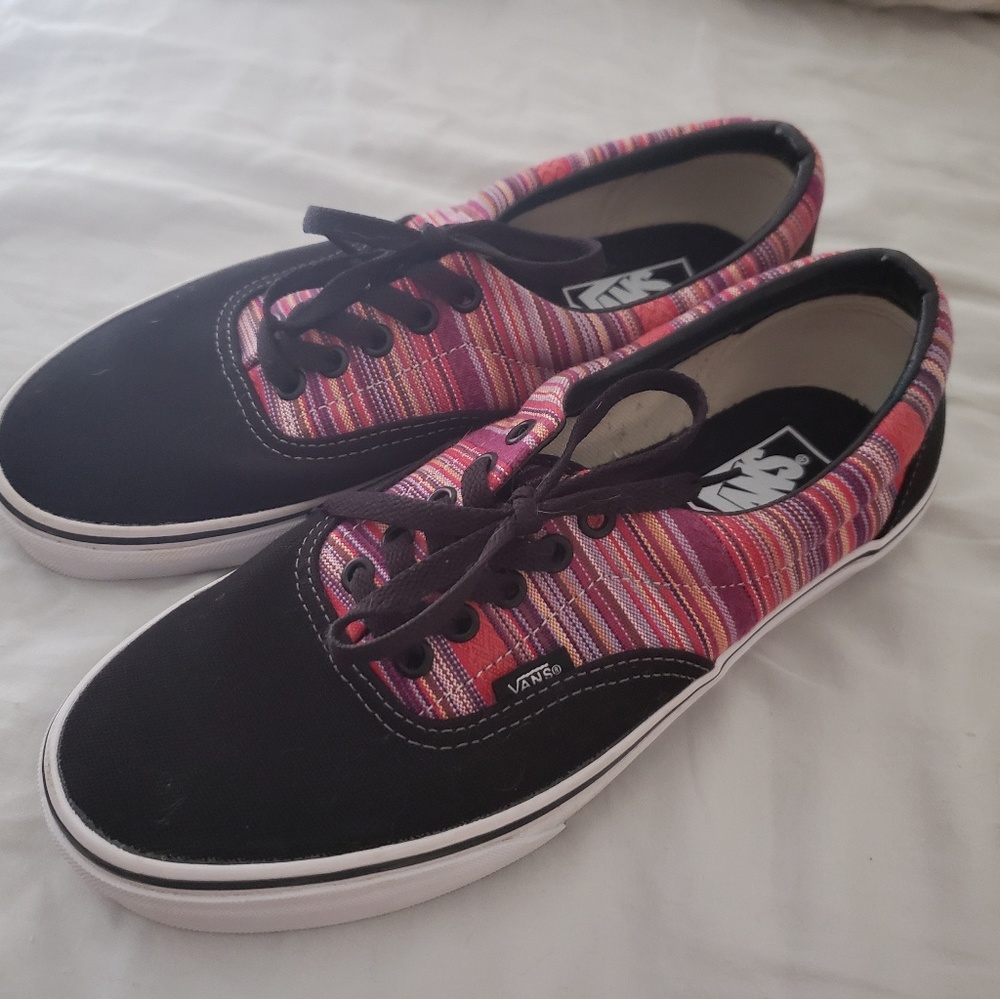 Vans shoes, new w/o tags, black w/ stripes, sz 9.5